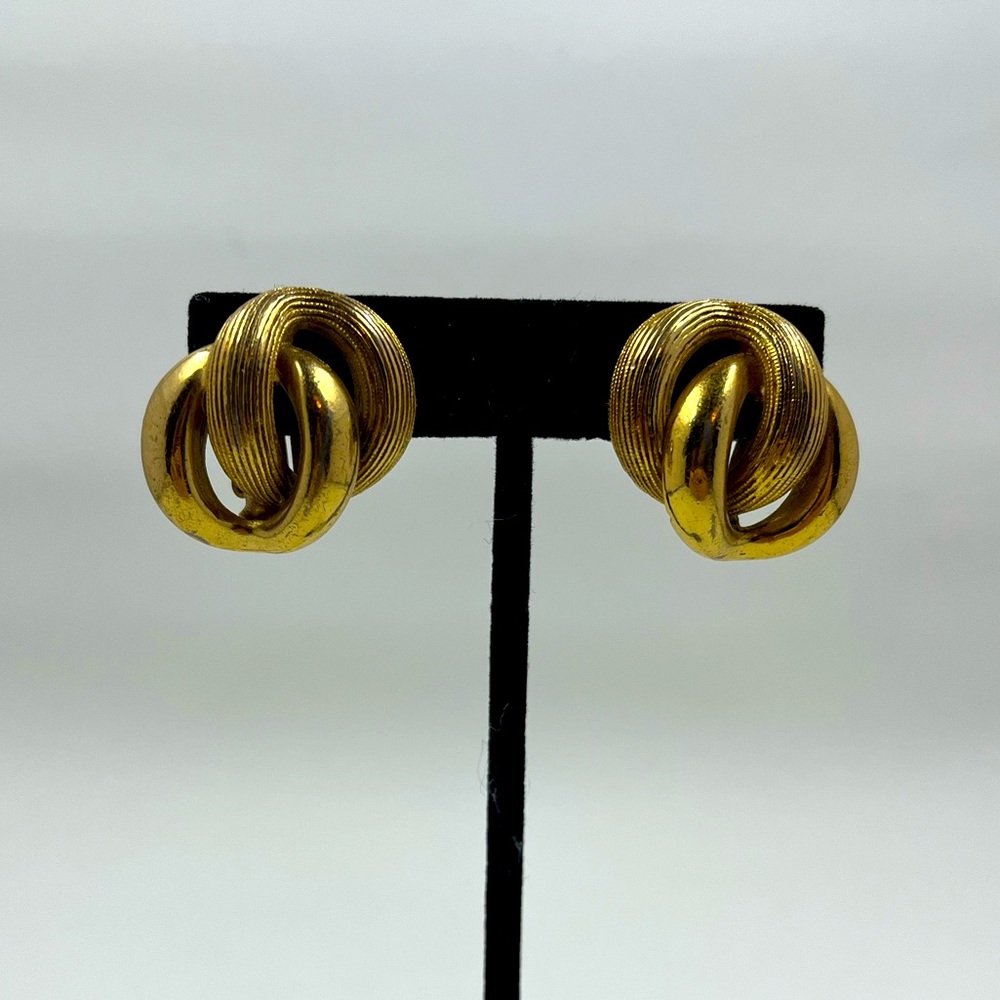 Vintage French Designer Orena Paris Interlocking Circles Clip On Earrings